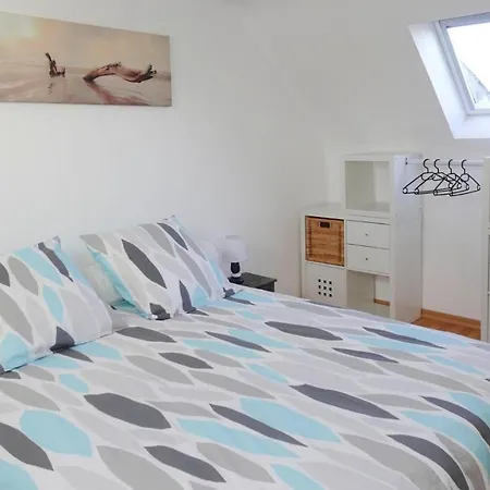 Terraced House With Garden And Sea View, Vakantiehuis