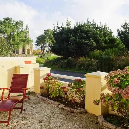 Terraced House With Garden And Sea View, Paimpol